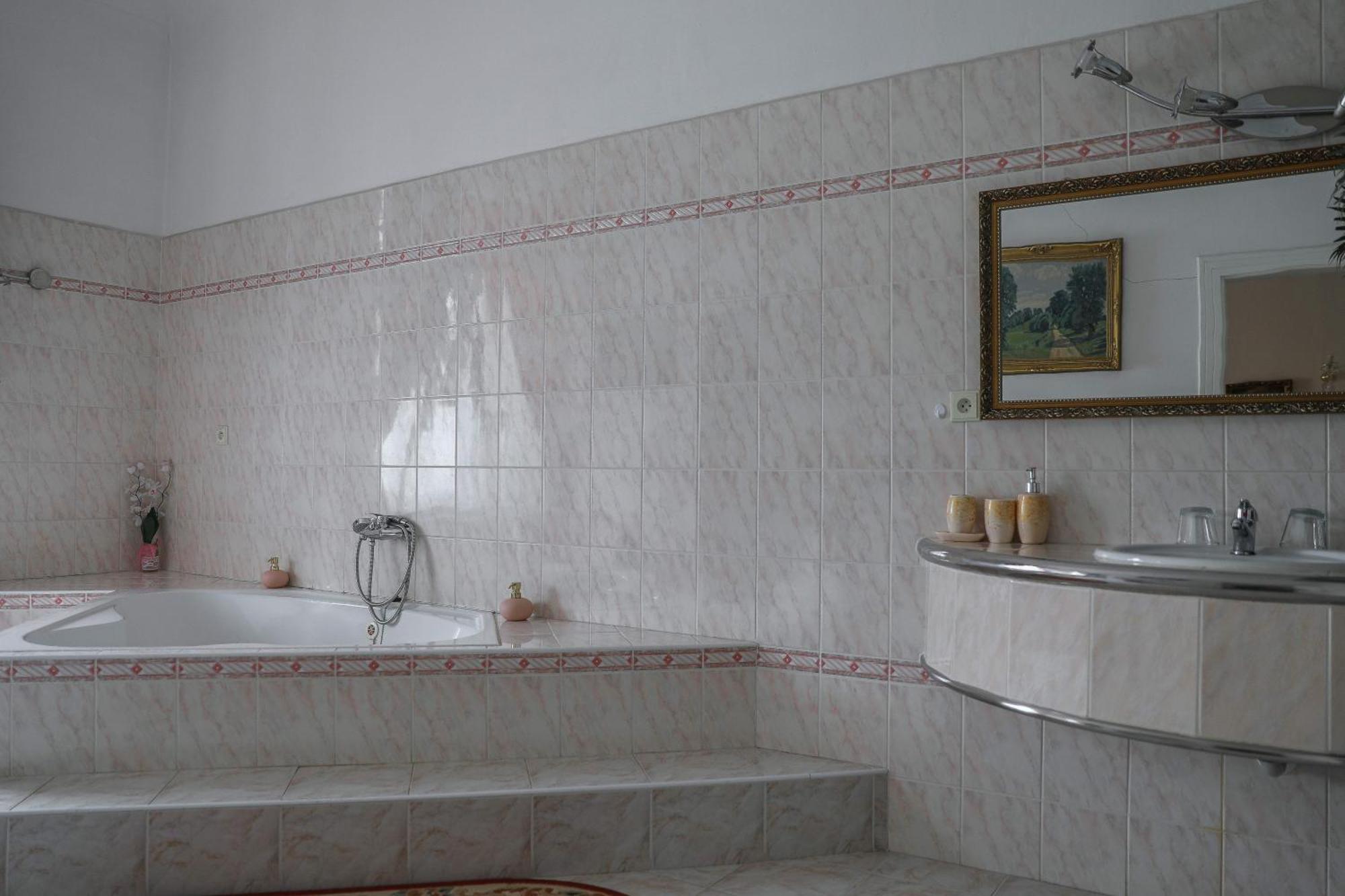 Zamek Usobi Apartment Екстериор снимка